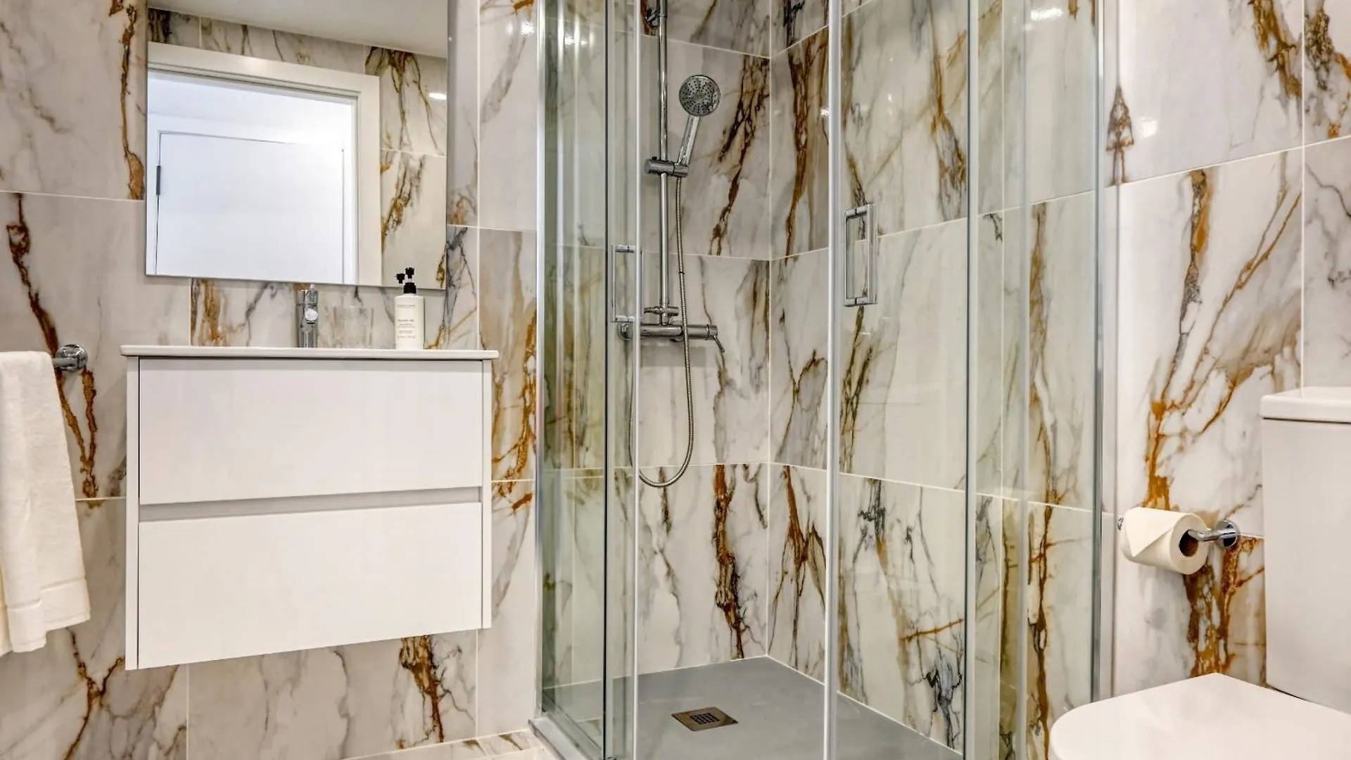 Bse15 Apartments 4J, A Home In Madeira 丰沙尔